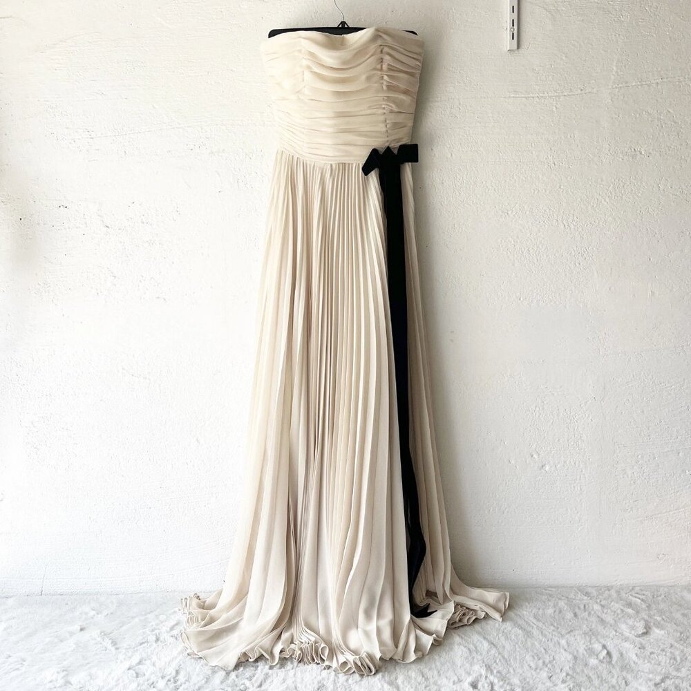 ALEX PERRY Cream Colored Pleated Gown With Black Velvet Bow Size 8